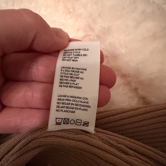 Good American Virgo ribbed top - Picture 7 of 7